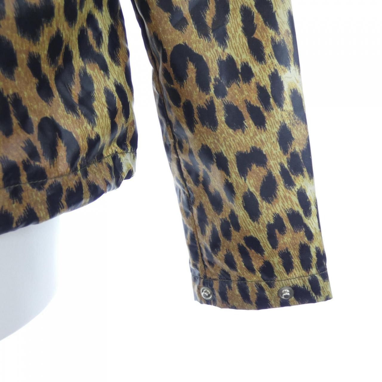 Celine Celine Celine 2W181853I Animal Blouson Others Outerwear 2W181853I DUTY FREE for USA Size ONE SIZE - 6 Thumbnail