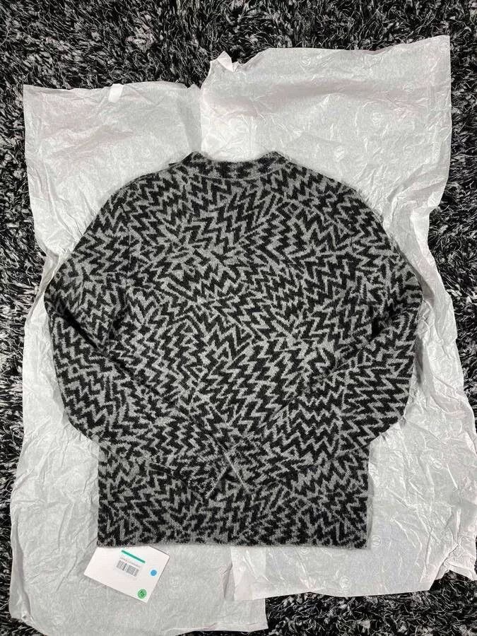 Yves Saint Laurent black and gray zigzag patterned sweater Size US S / EU 44-46 / 1 - 2 Thumbnail