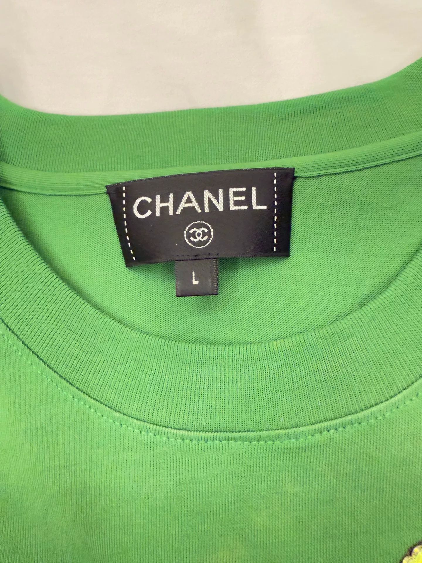 Chanel chanel pharrell collaboration green t-shirt Size US L / EU 52-54 / 3 - 3 Thumbnail