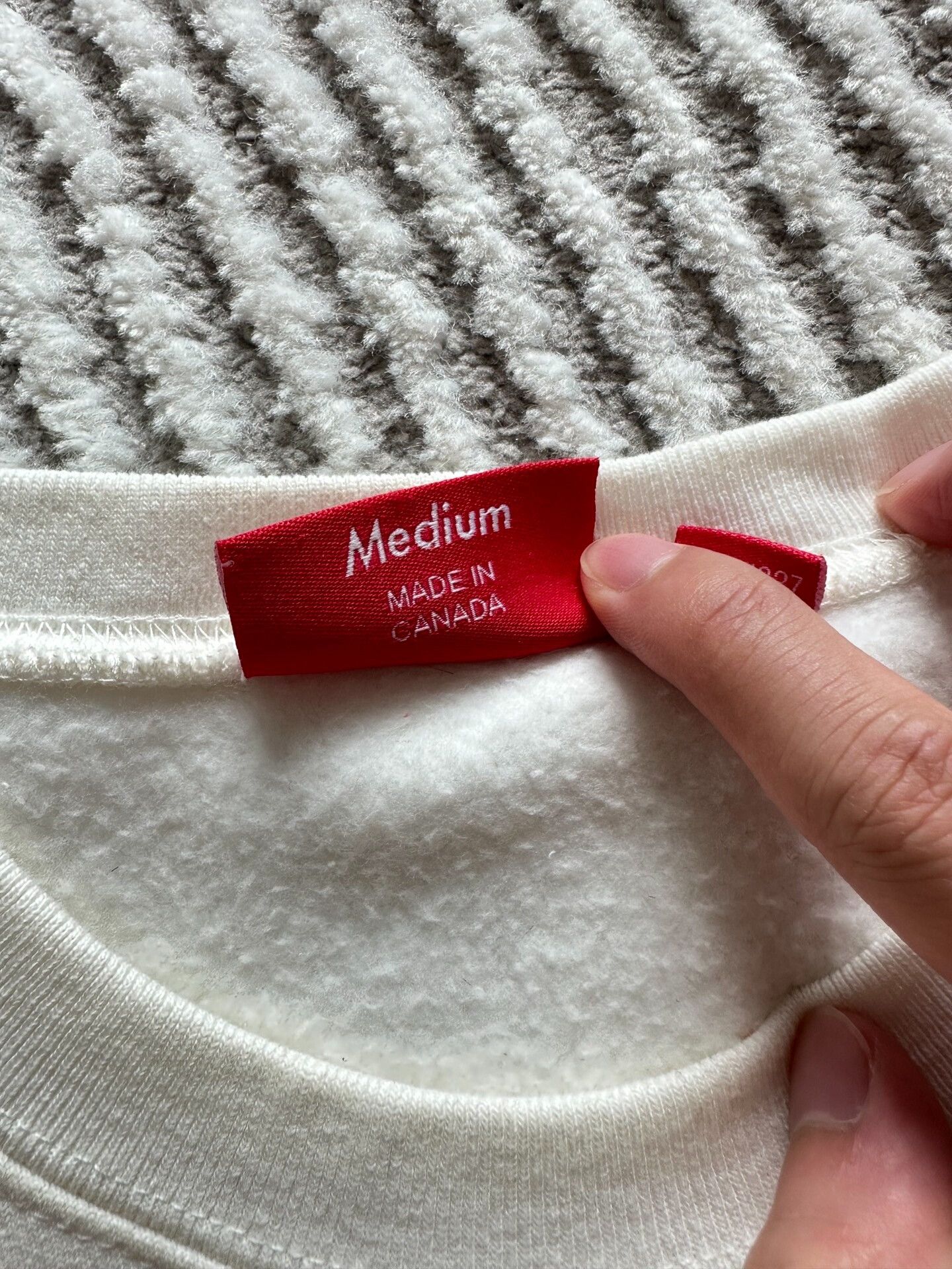 Supreme supreme sweatshirt in white with red logo Size US M / EU 48-50 / 2 - 3 Thumbnail