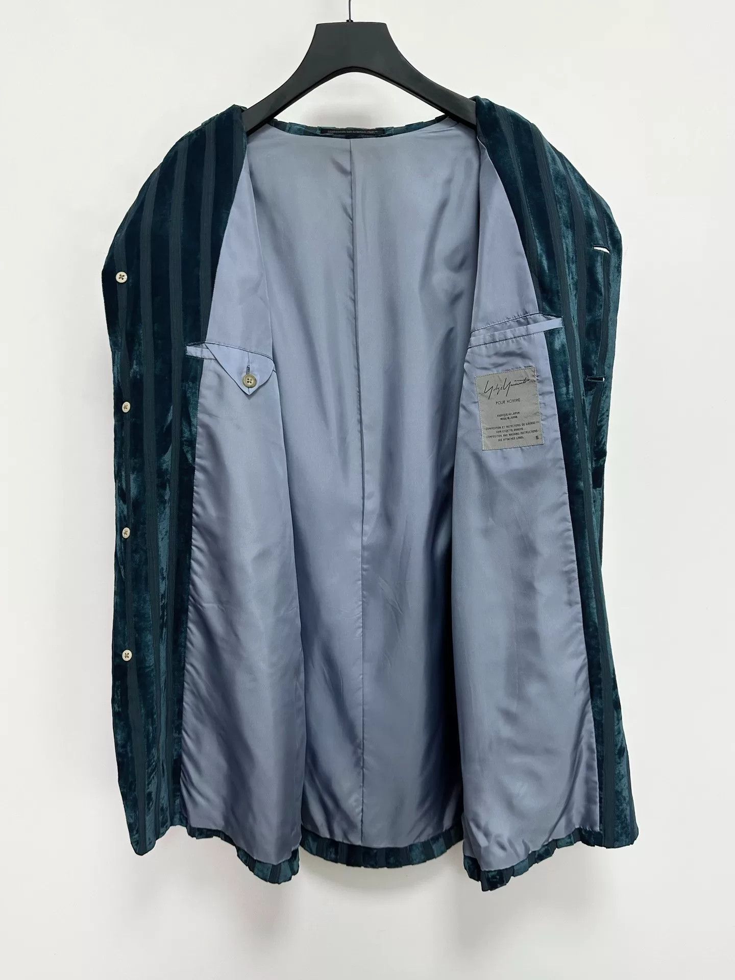 Yohji Yamamoto teal velvet silk jacket by yohji yamamoto Size US S / EU 44-46 / 1 - 3 Thumbnail