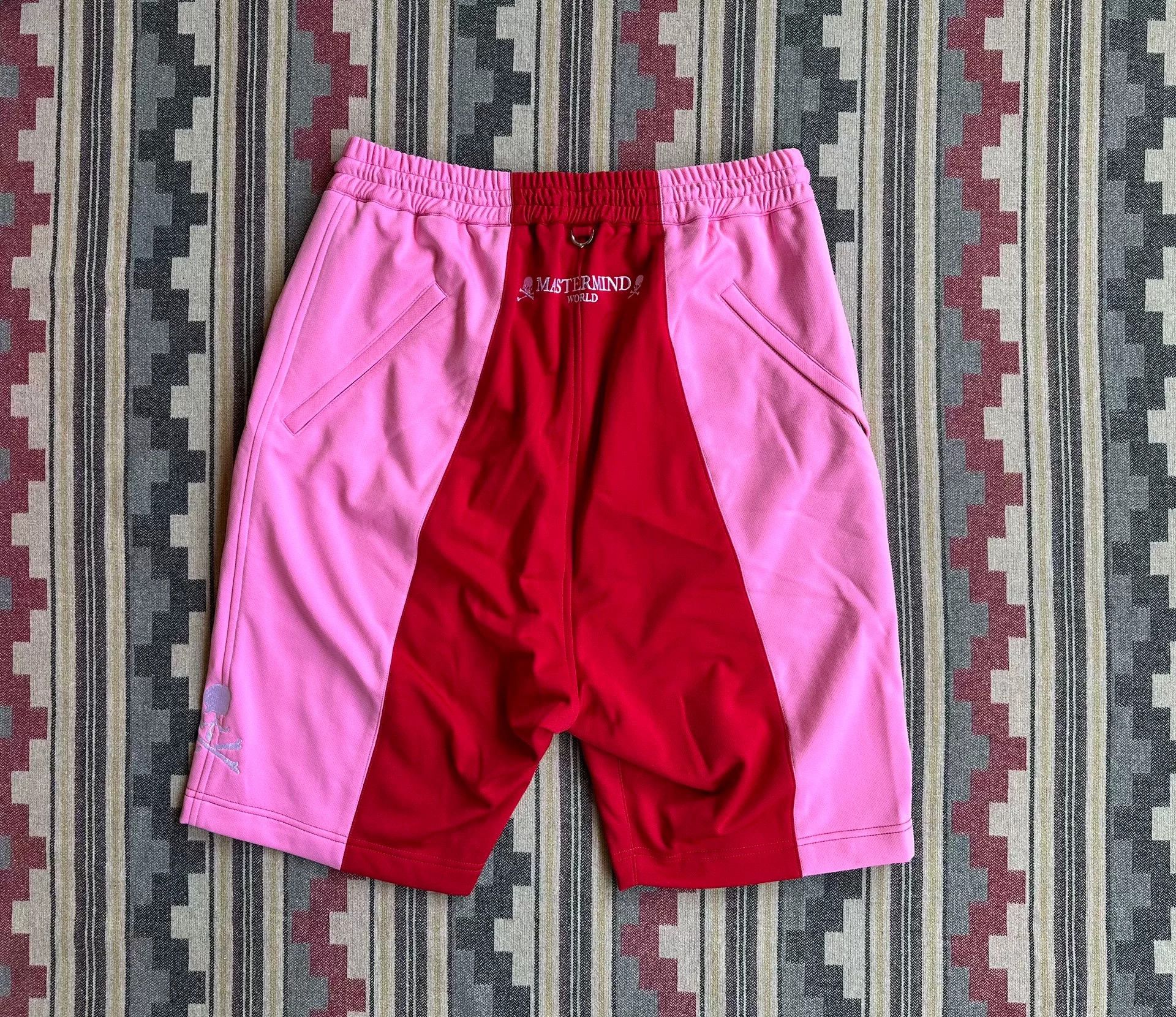 Mastermind Japan mastermind world color-block shorts with skull Size US 31 - 2 Thumbnail
