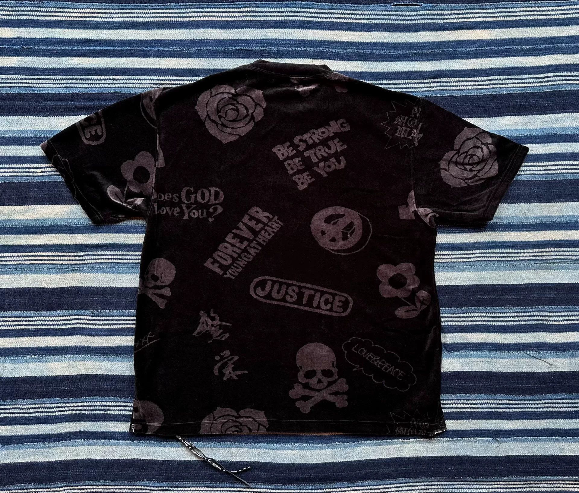 Mastermind Japan mastermind japan black velvet skull t-shirt Size US L / EU 52-54 / 3 - 2 Thumbnail