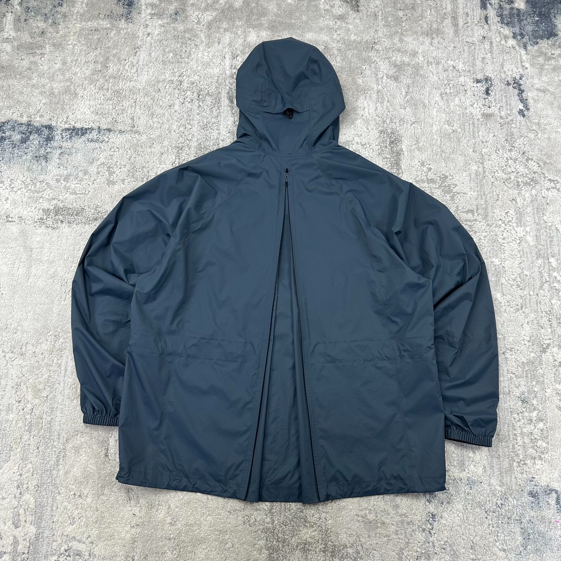 Goldwin packable light parka with adjustable features Size US M / EU 48-50 / 2 - 4 Thumbnail