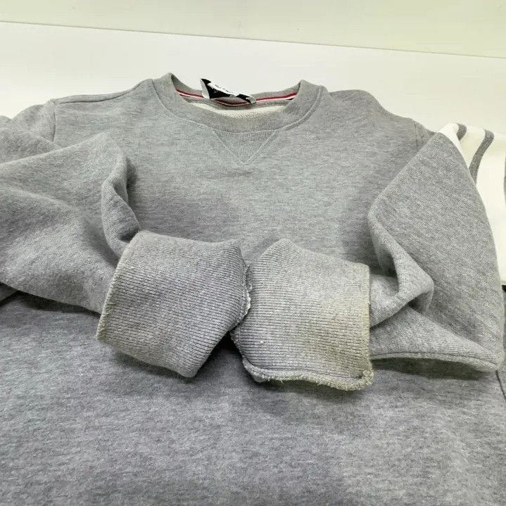 Thom Browne Thom Browne Classic Gray Crewneck Sweatshirt Size US S / EU 44-46 / 1 - 11 Thumbnail