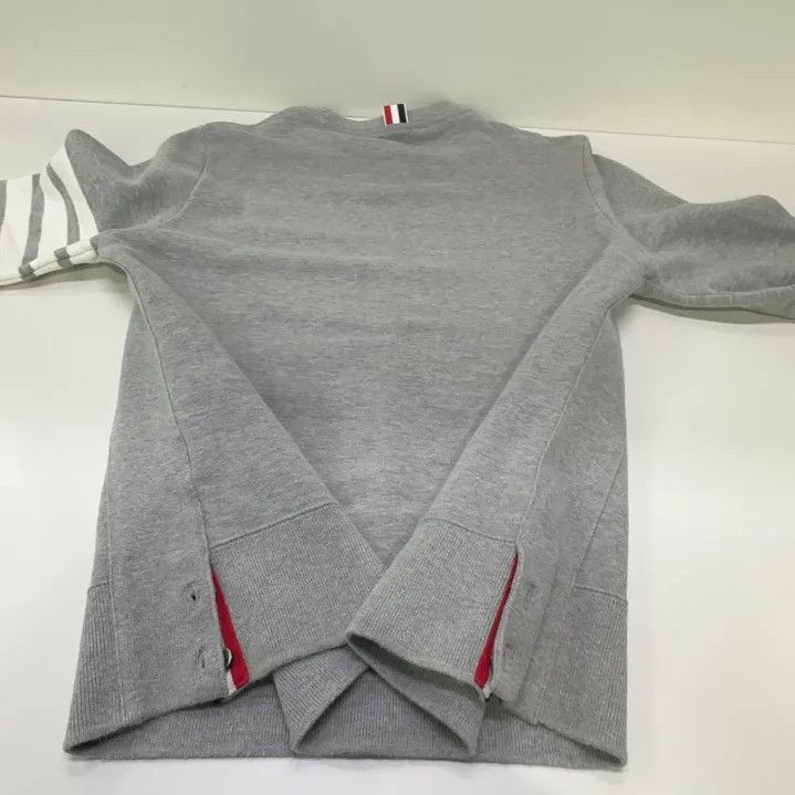 Thom Browne Thom Browne Classic Gray Crewneck Sweatshirt Size US S / EU 44-46 / 1 - 17 Thumbnail