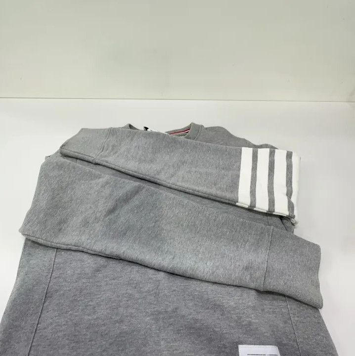 Thom Browne Thom Browne Classic Gray Crewneck Sweatshirt Size US S / EU 44-46 / 1 - 12 Thumbnail