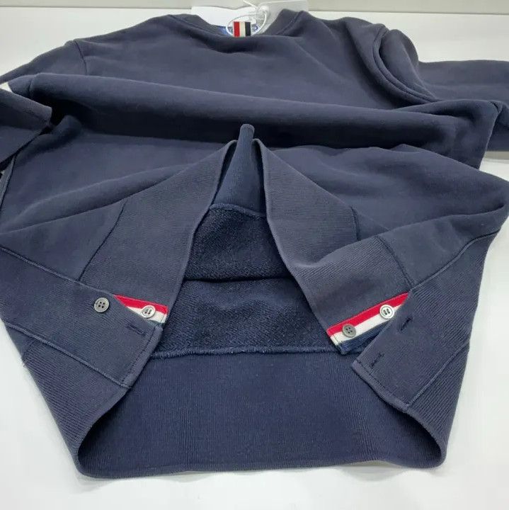 Thom Browne Thom Browne Classic Navy Crewneck Sweatshirt Size US S / EU 44-46 / 1 - 19 Thumbnail