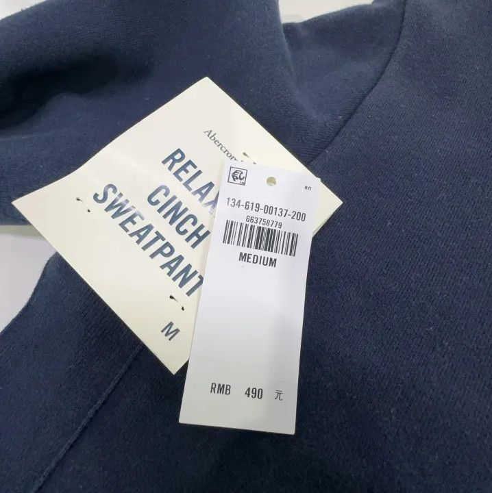 Thom Browne Thom Browne Classic Crew Neck Sweatshirt Size US M / EU 48-50 / 2 - 17 Thumbnail