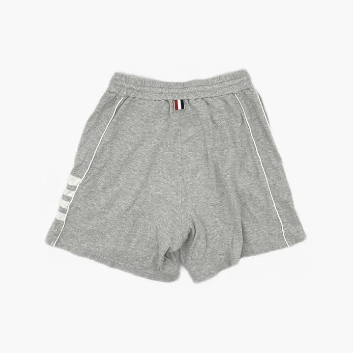 Thom Browne Thom Browne Grey Striped Shorts for Men Size US 26 / EU 42 - 3 Thumbnail