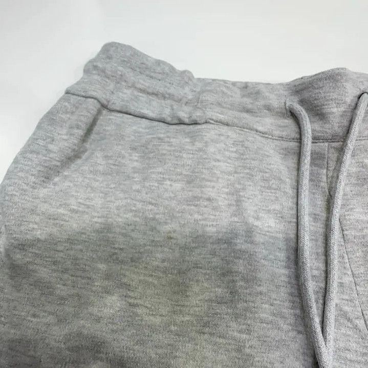 Thom Browne Thom Browne Grey Striped Shorts for Men Size US 26 / EU 42 - 9 Thumbnail