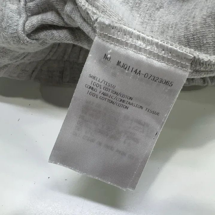 Thom Browne Thom Browne Grey Striped Shorts for Men Size US 26 / EU 42 - 5 Thumbnail