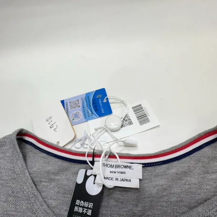 Thom Browne Thom Browne Gray Striped Pocket Short Sleeve T-Shirt Size US M / EU 48-50 / 2 - 4 Thumbnail