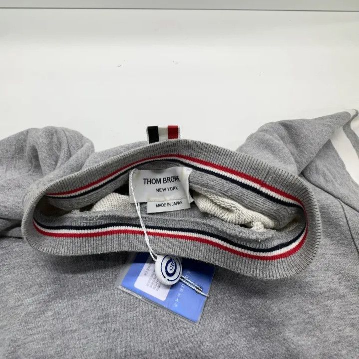 Thom Browne Thom Browne Classic Grey Sweatshirt for Men Size US S / EU 44-46 / 1 - 7 Thumbnail