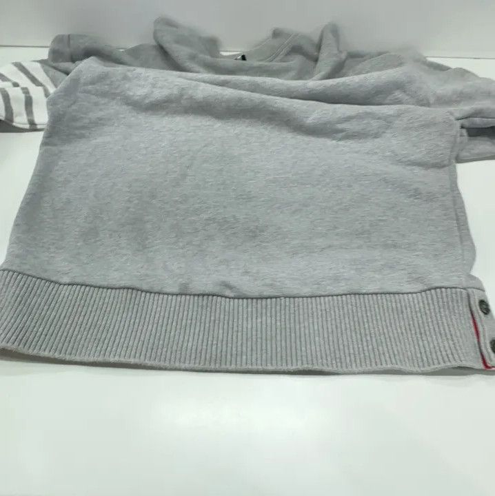 Thom Browne Thom Browne Classic Grey Long Sleeve Sweatshirt Size US S / EU 44-46 / 1 - 15 Thumbnail