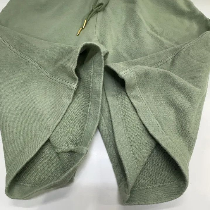 Thom Browne Thom Browne Green Mid-Waist Athletic Shorts Size US 27 - 11 Thumbnail