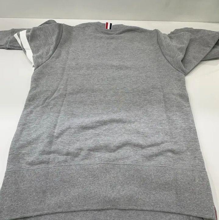 Thom Browne Thom Browne Classic Gray Crewneck Sweatshirt for Men Size US M / EU 48-50 / 2 - 13 Thumbnail