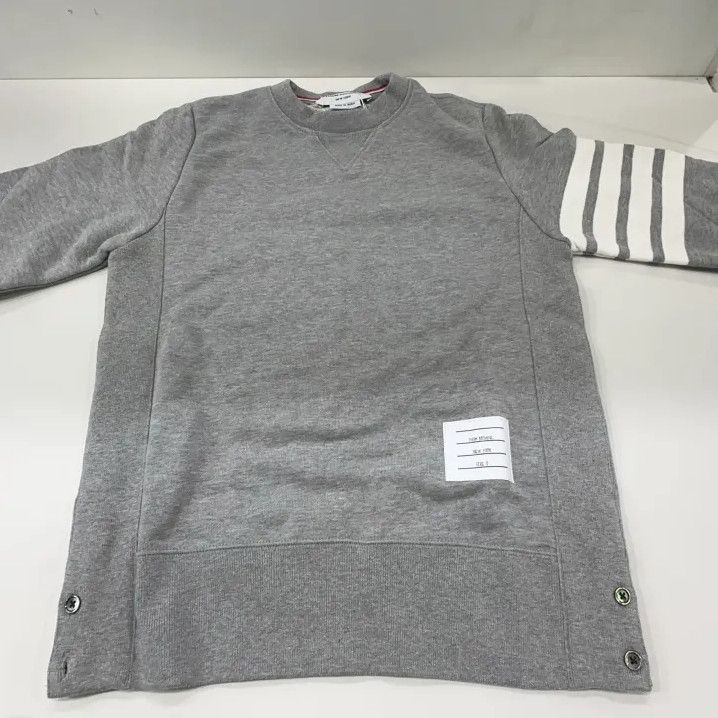 Thom Browne Thom Browne Classic Gray Crewneck Sweatshirt for Men Size US M / EU 48-50 / 2 - 9 Thumbnail