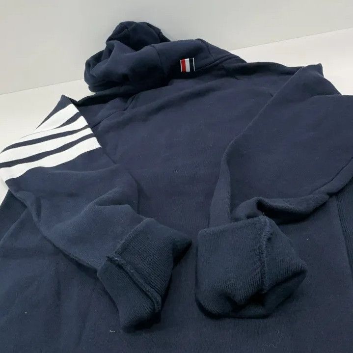 Thom Browne Thom Browne Classic Striped Hoodie for Men Size US M / EU 48-50 / 2 - 17 Thumbnail
