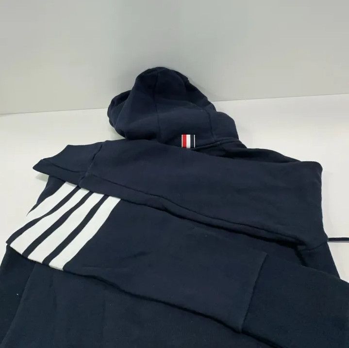 Thom Browne Thom Browne Classic Striped Hoodie for Men Size US M / EU 48-50 / 2 - 15 Thumbnail