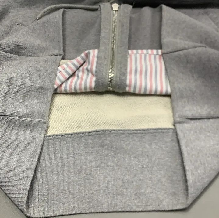 Thom Browne Thom Browne Classic Grey Zip Hoodie with Stripes Size US M / EU 48-50 / 2 - 11 Thumbnail