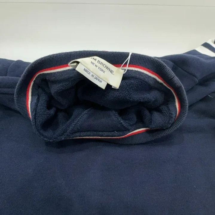 Thom Browne Thom Browne Classic Crewneck Sweatshirt for Men Size US M / EU 48-50 / 2 - 7 Thumbnail