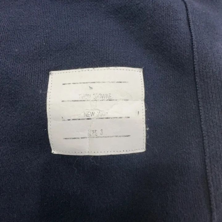 Thom Browne Thom Browne Classic Crewneck Sweatshirt for Men Size US M / EU 48-50 / 2 - 4 Thumbnail
