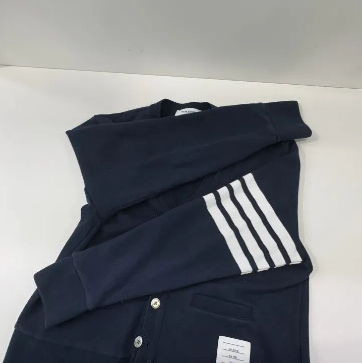 Thom Browne Thom Browne Classic V-Neck Cotton Sweater Size US S / EU 44-46 / 1 - 11 Thumbnail