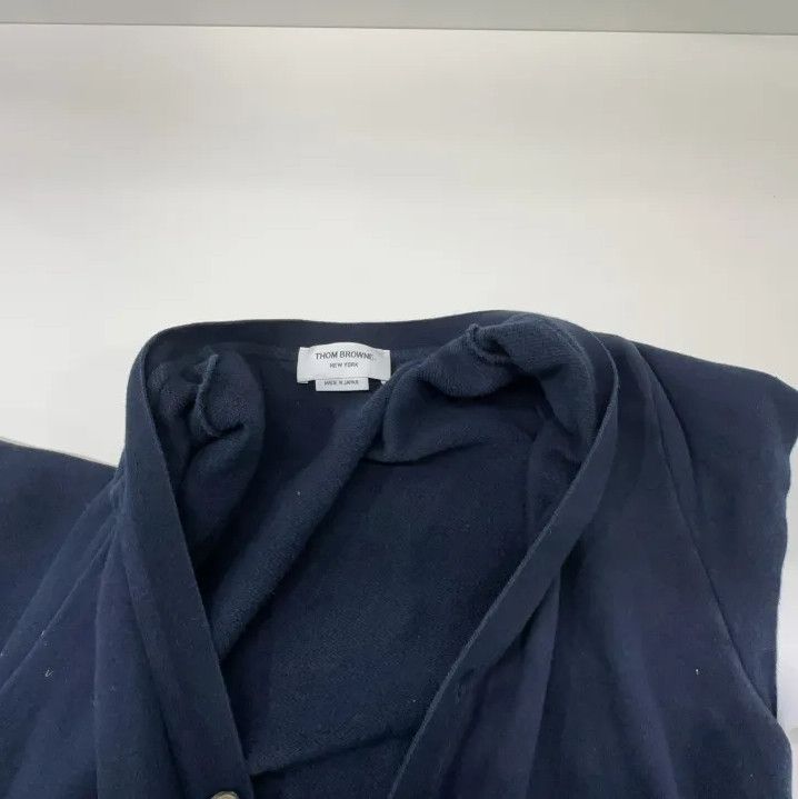 Thom Browne Thom Browne Classic V-Neck Cotton Sweater Size US S / EU 44-46 / 1 - 7 Thumbnail