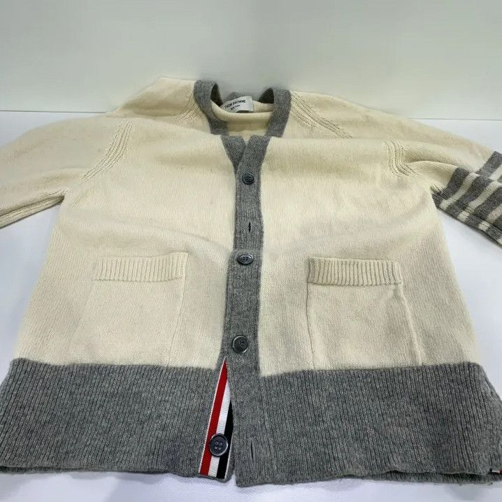 Thom Browne Thom Browne Colorblock V-Neck Knit Sweater Size US M / EU 48-50 / 2 - 15 Thumbnail