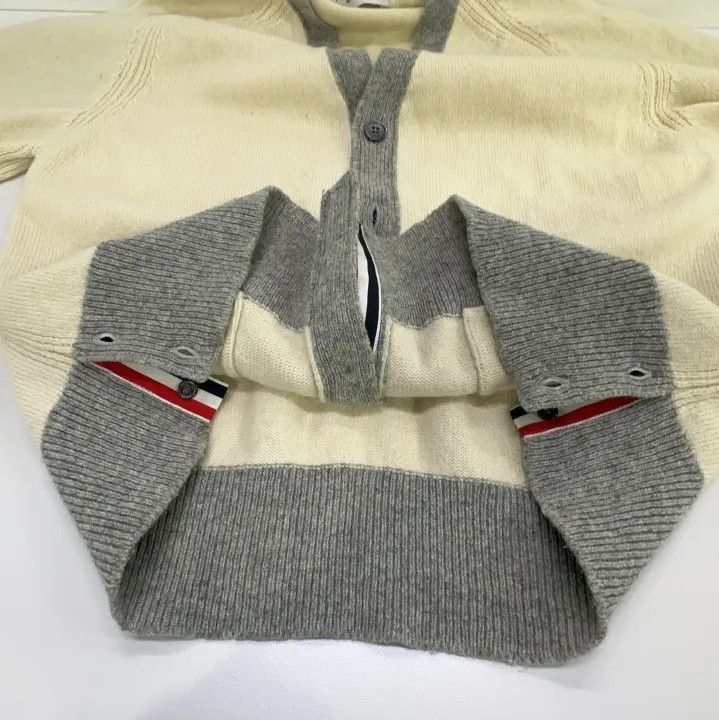 Thom Browne Thom Browne Colorblock V-Neck Knit Sweater Size US M / EU 48-50 / 2 - 16 Thumbnail