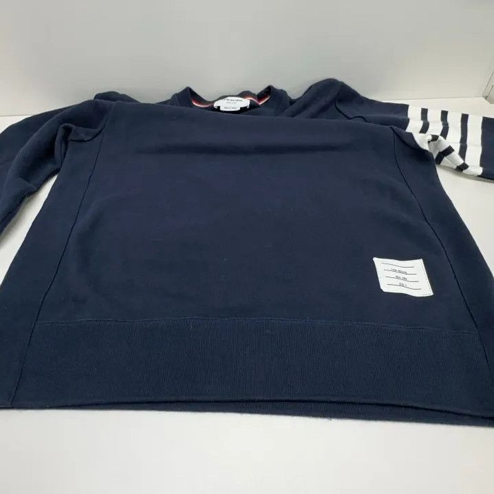 Thom Browne Thom Browne Classic Navy Crewneck Sweatshirt for Men Size US M / EU 48-50 / 2 - 9 Thumbnail
