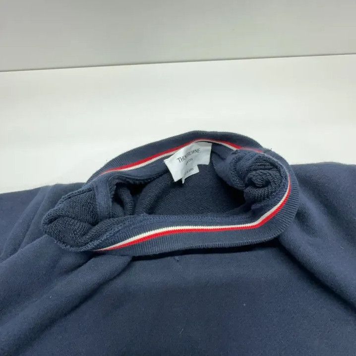 Thom Browne Thom Browne Classic Navy Crewneck Sweatshirt for Men Size US M / EU 48-50 / 2 - 7 Thumbnail