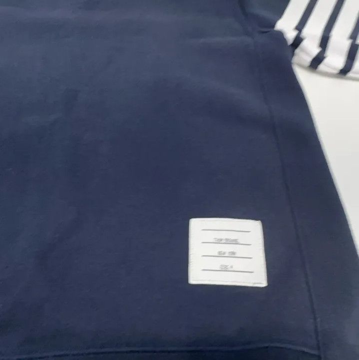 Thom Browne Thom Browne Classic Navy Blue Crewneck Sweatshirt Size US L / EU 52-54 / 3 - 17 Thumbnail