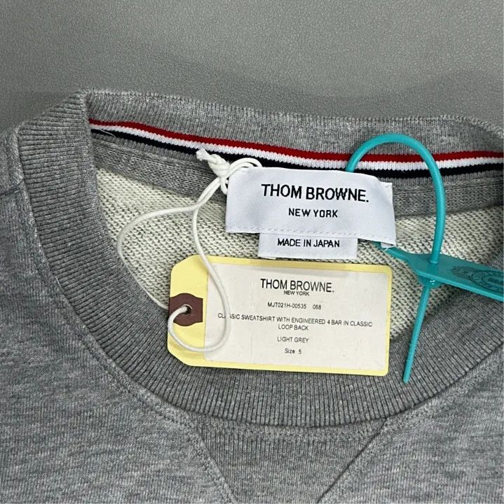 Thom Browne Thom Browne Classic Gray Crewneck Sweatshirt Size US XXL / EU 58 / 5 - 2 Thumbnail