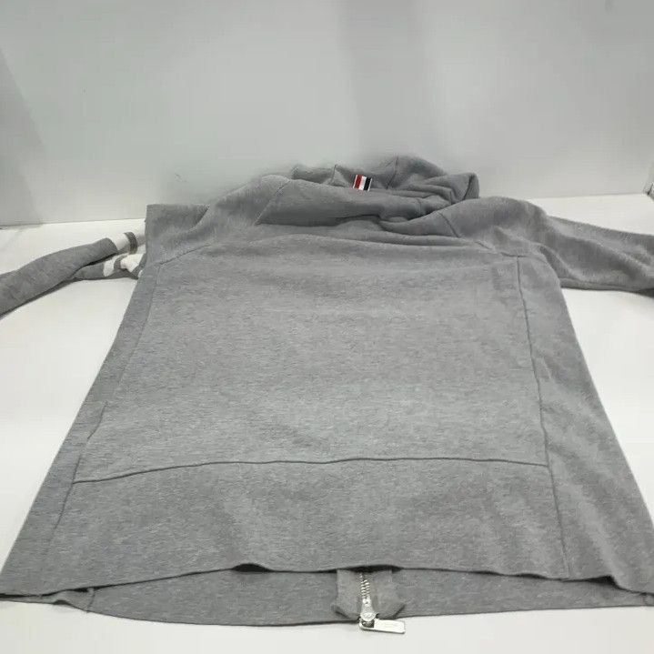 Thom Browne Thom Browne Classic Gray Hoodie with Four Stripes Size US XL / EU 56 / 4 - 14 Thumbnail