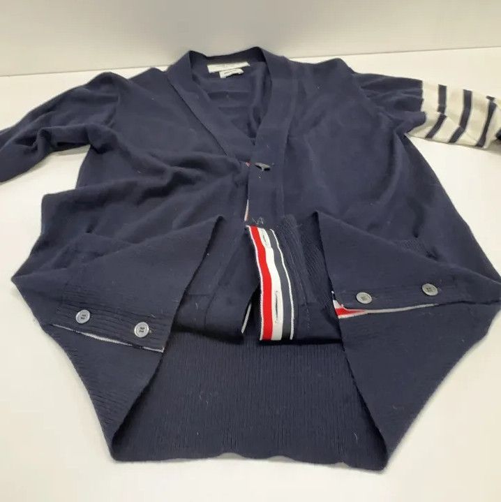 Thom Browne Thom Browne Classic V-Neck Cardigan in Blue Size US M / EU 48-50 / 2 - 8 Thumbnail