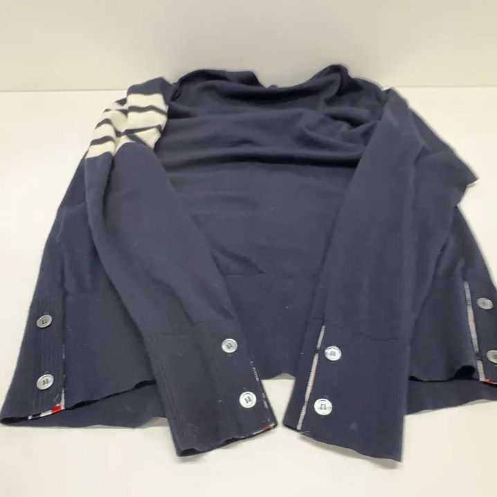 Thom Browne Thom Browne Classic V-Neck Cardigan in Blue Size US M / EU 48-50 / 2 - 11 Thumbnail