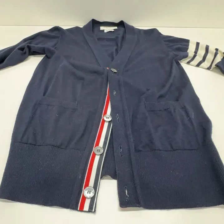 Thom Browne Thom Browne Classic V-Neck Cardigan in Blue Size US M / EU 48-50 / 2 - 7 Thumbnail