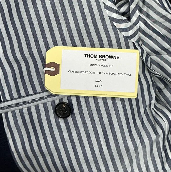 Thom Browne Thom Browne Classic Navy Wool Blazer for Men Size US S / EU 44-46 / 1 - 2 Thumbnail