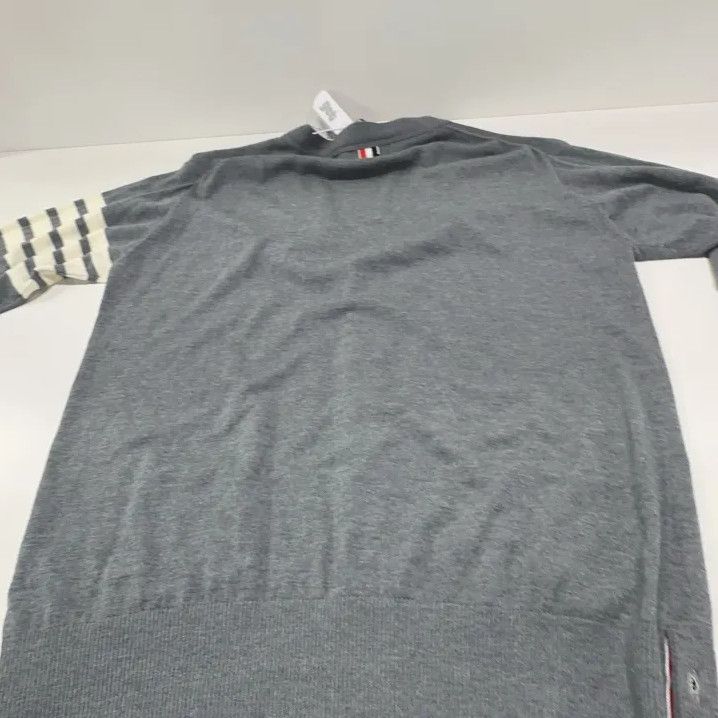 Thom Browne Thom Browne Classic Grey V-Neck Cardigan Sweater Size US S / EU 44-46 / 1 - 12 Thumbnail