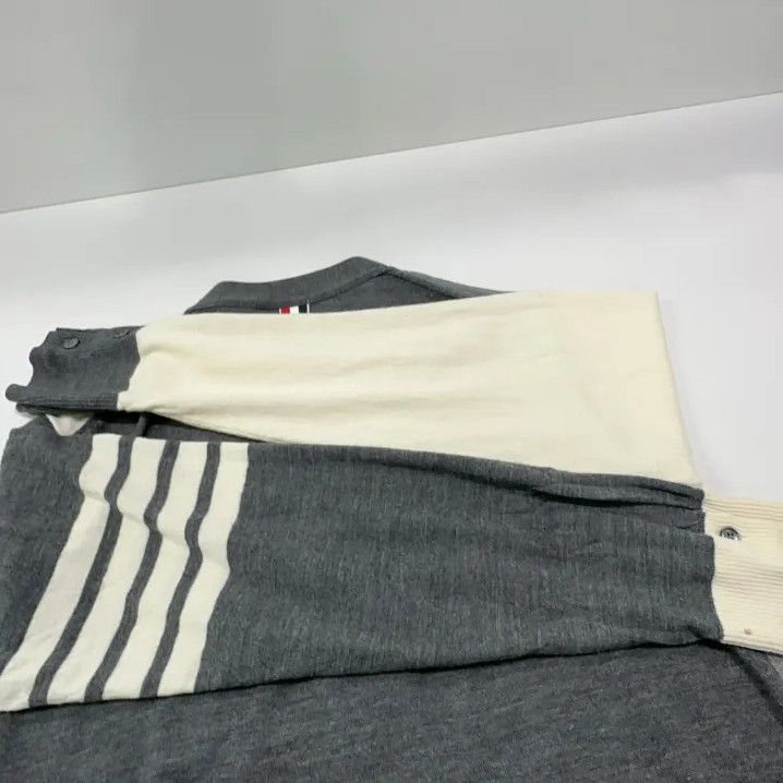 Thom Browne Thom Browne Gray V-Neck Striped Cardigan Sweater Size US M / EU 48-50 / 2 - 11 Thumbnail