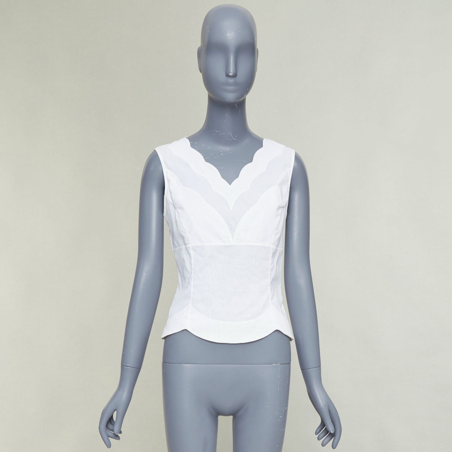 Dior CHRISTIAN DIOR white cotton scalloped collar detail fitted vest shirt FR36 S Size S / US 4 / IT 40 - 9 Thumbnail