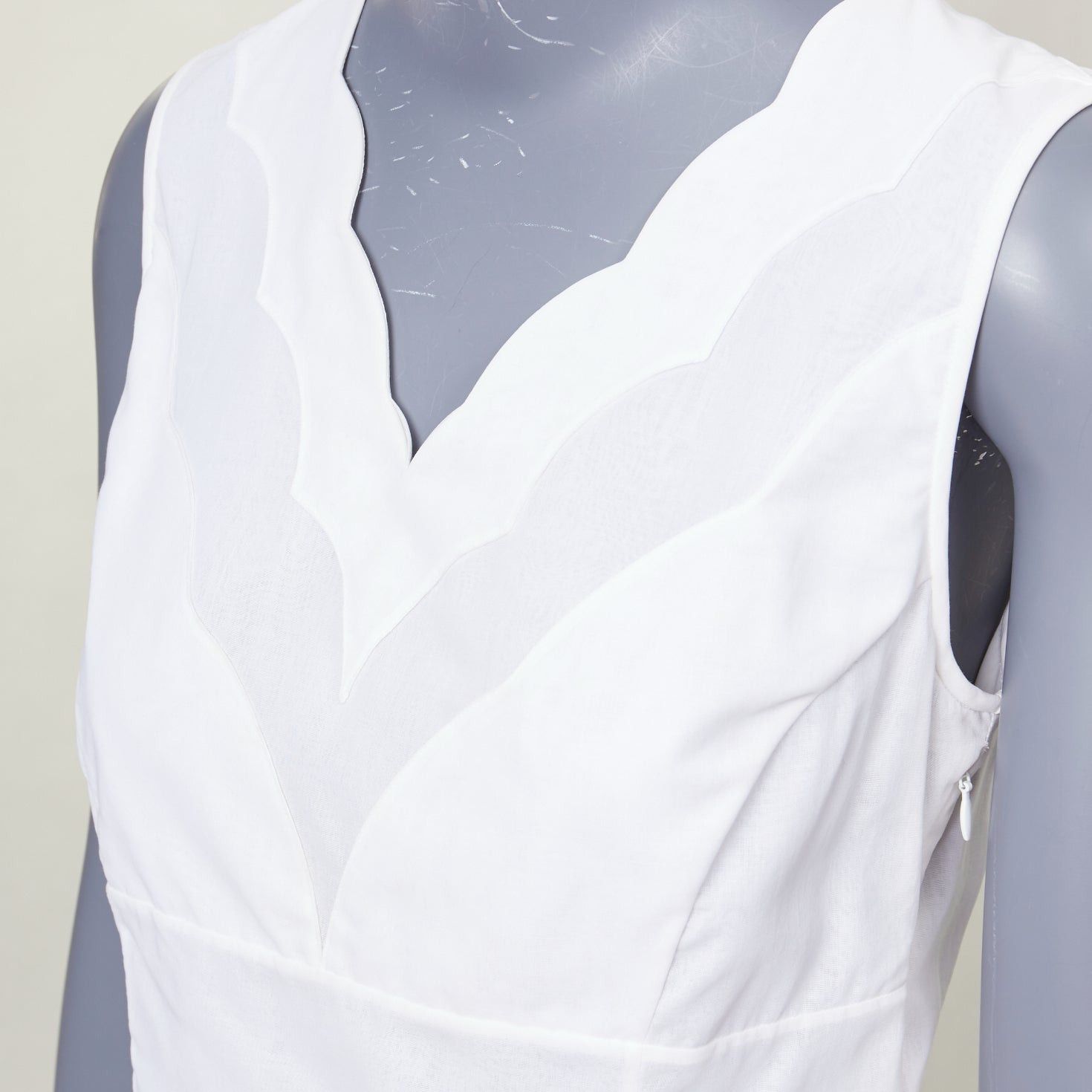 Dior CHRISTIAN DIOR white cotton scalloped collar detail fitted vest shirt FR36 S Size S / US 4 / IT 40 - 2 Thumbnail