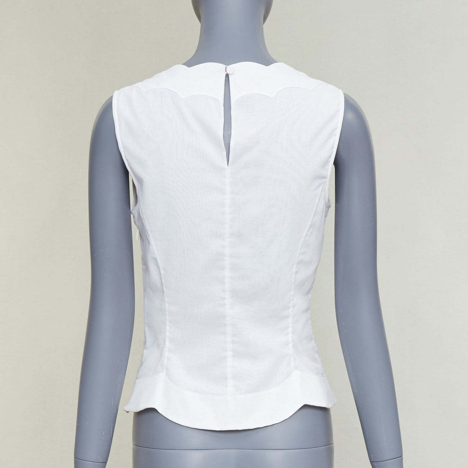 Dior CHRISTIAN DIOR white cotton scalloped collar detail fitted vest shirt FR36 S Size S / US 4 / IT 40 - 5 Thumbnail