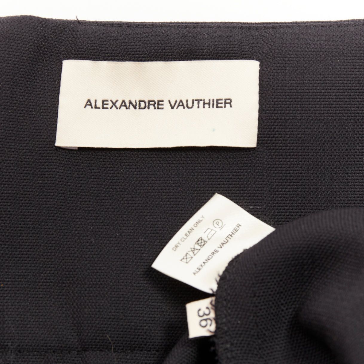 Alexandre Vauthier ALEXANDRE VAUTHIER black 100% wool high waisted pleat front cropped pants FR36 M Size 27" / US 4 / IT 40 - 8 Thumbnail