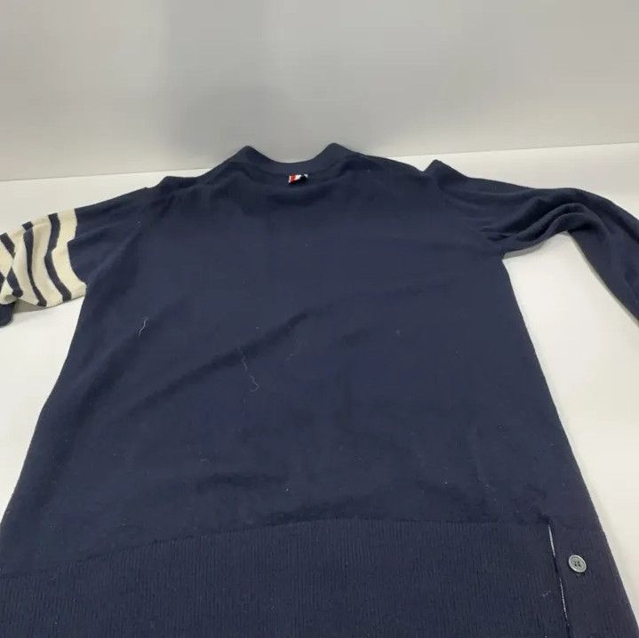 Thom Browne Thom Browne Classic V-Neck Cardigan in Blue Size US M / EU 48-50 / 2 - 11 Thumbnail