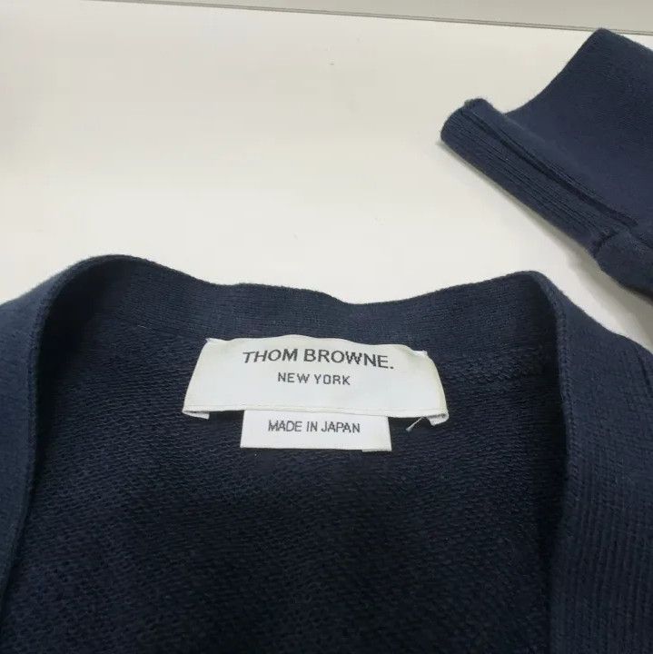 Thom Browne Thom Browne Classic V-Neck Knit Cardigan for Men Size US S / EU 44-46 / 1 - 4 Thumbnail