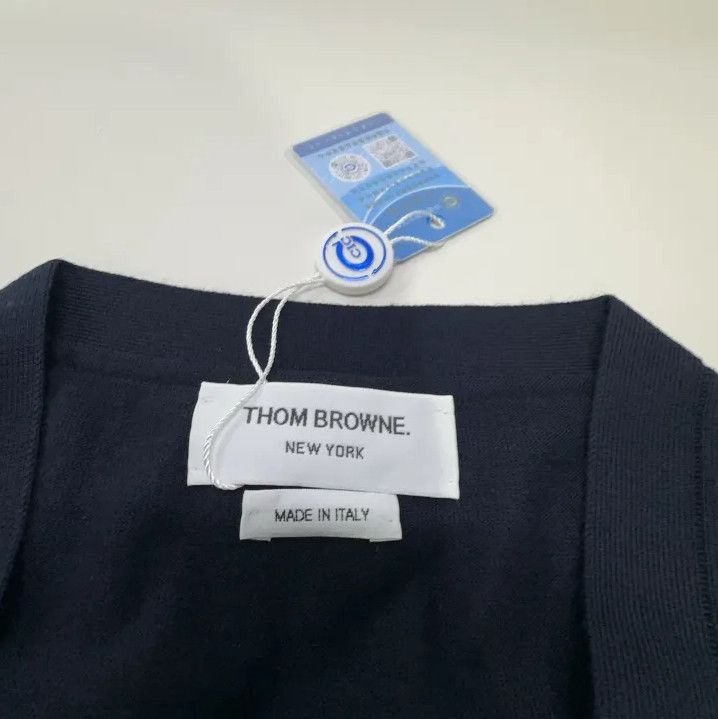 Thom Browne Thom Browne Classic V-Neck Cardigan in Blue Size US M / EU 48-50 / 2 - 4 Thumbnail