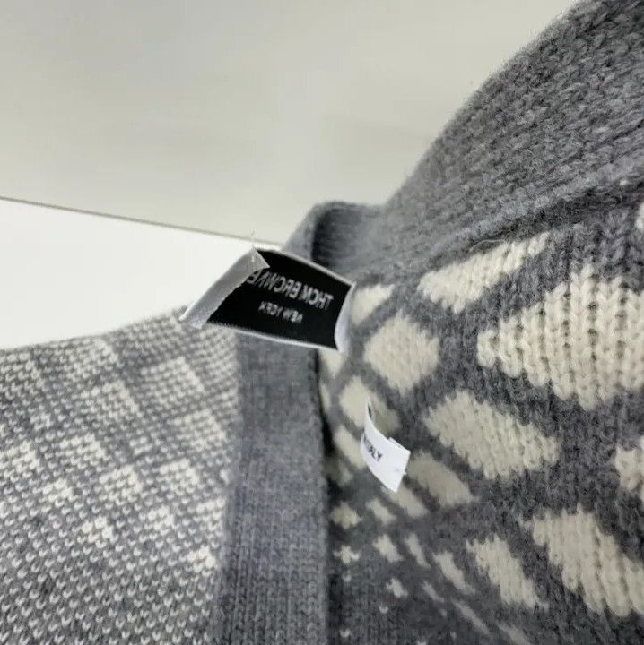Thom Browne Thom Browne Geometric Pattern V-Neck Cardigan Size US M / EU 48-50 / 2 - 6 Thumbnail